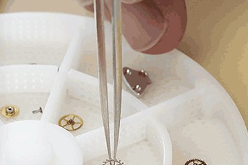 哈尔滨江诗丹顿机械表官方售后洗油